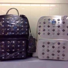 正品代购品质 MCM中号双肩包 黑白色 时尚潮流女包