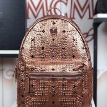 MCM官网 Gunta“M”字形铆钉背包 双向ykk拉链 铜牌独立编码
