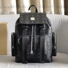 MCM韩国官网 Brandenburg双肩背包 时尚造型 多个不同的隔层