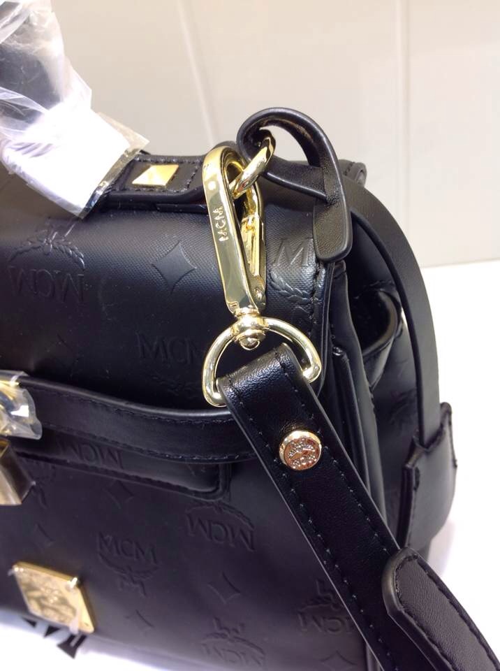 广州包包批发市场 MCM黑色浮雕款 专柜对版 女士单肩包手提包