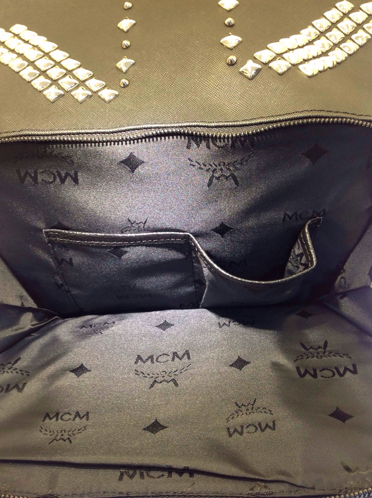 2015专柜满钉款 MCM黑色 中号女士双肩包 高档包包批发