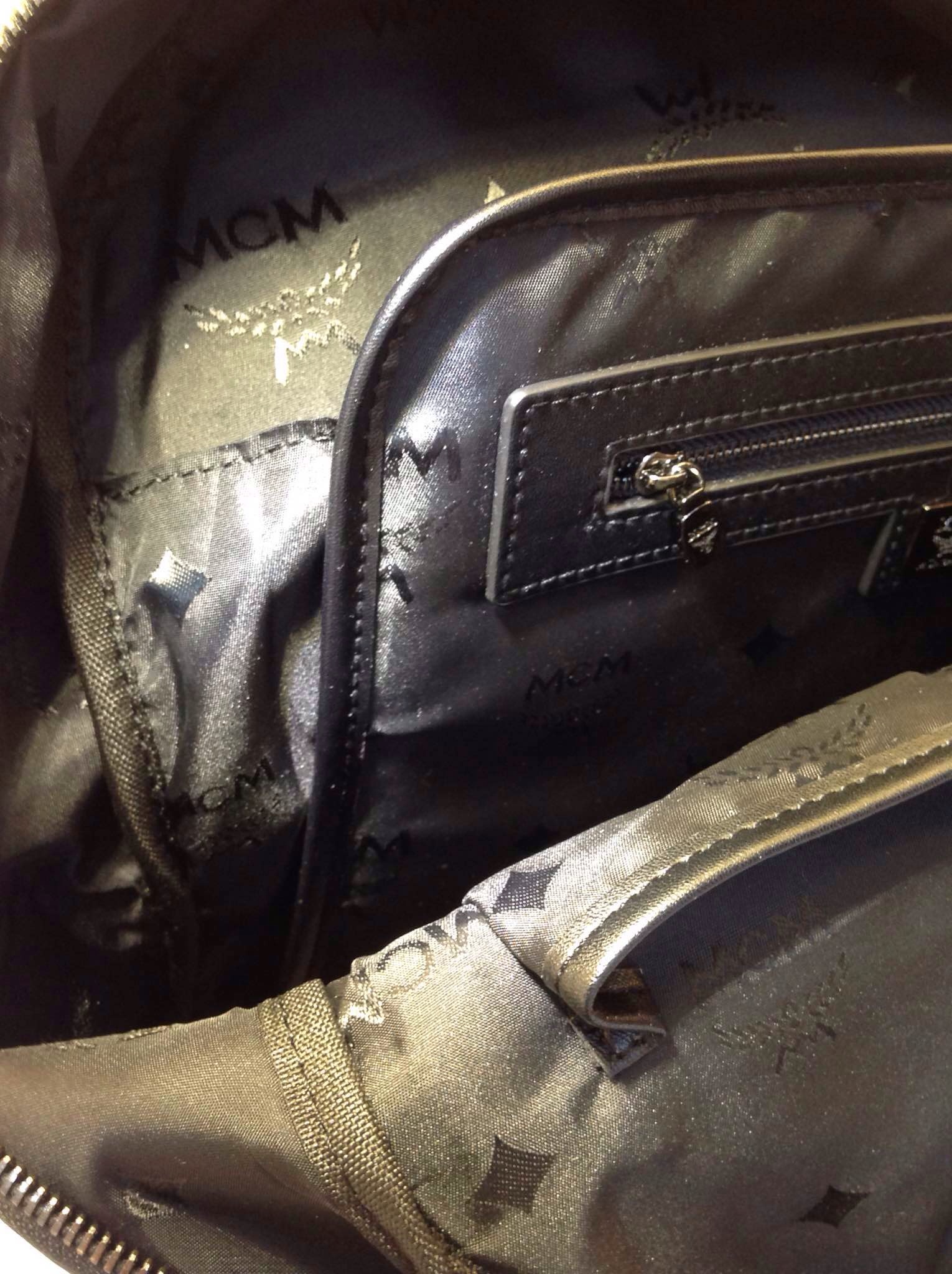MCM2015新款 蛇纹六钉款 单色 双肩包背包批发