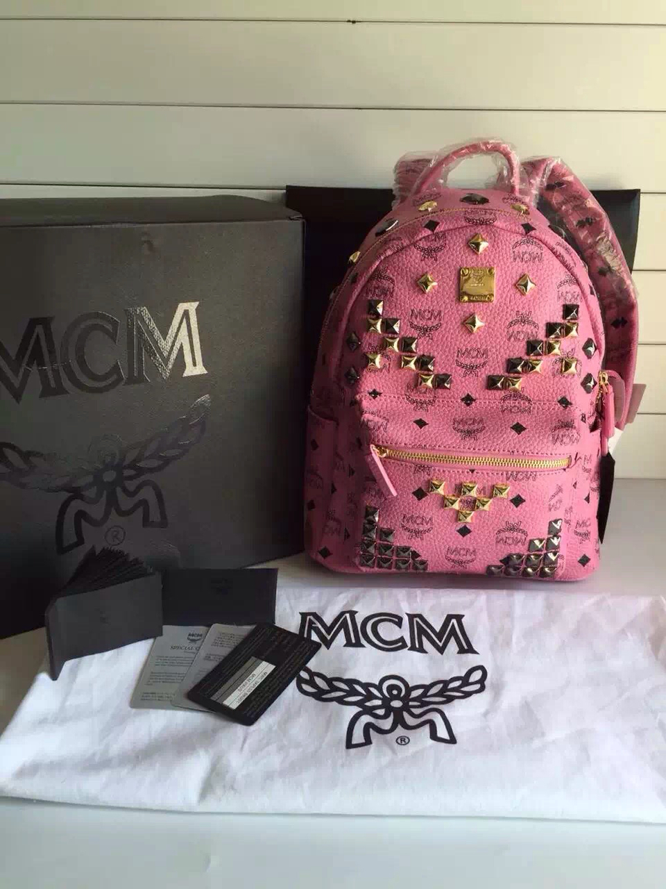 2015MCM经典小M钉 送全套包装 粉色双肩包小号背包 一件代发