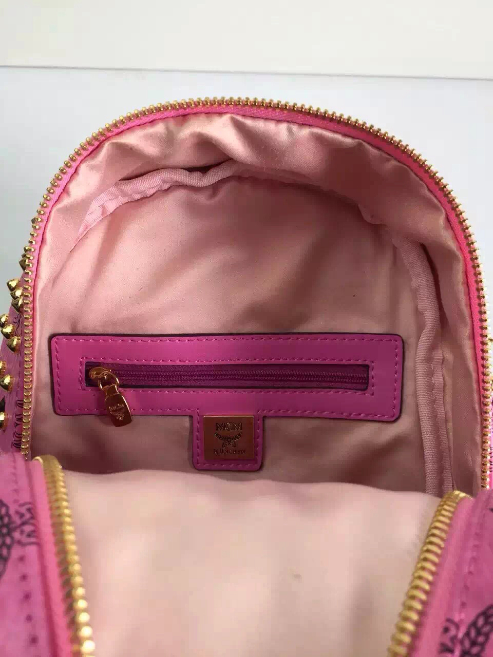 MCM限量版双肩包 一件代发 专柜全包装 粉色原单品质 双肩包背包批发