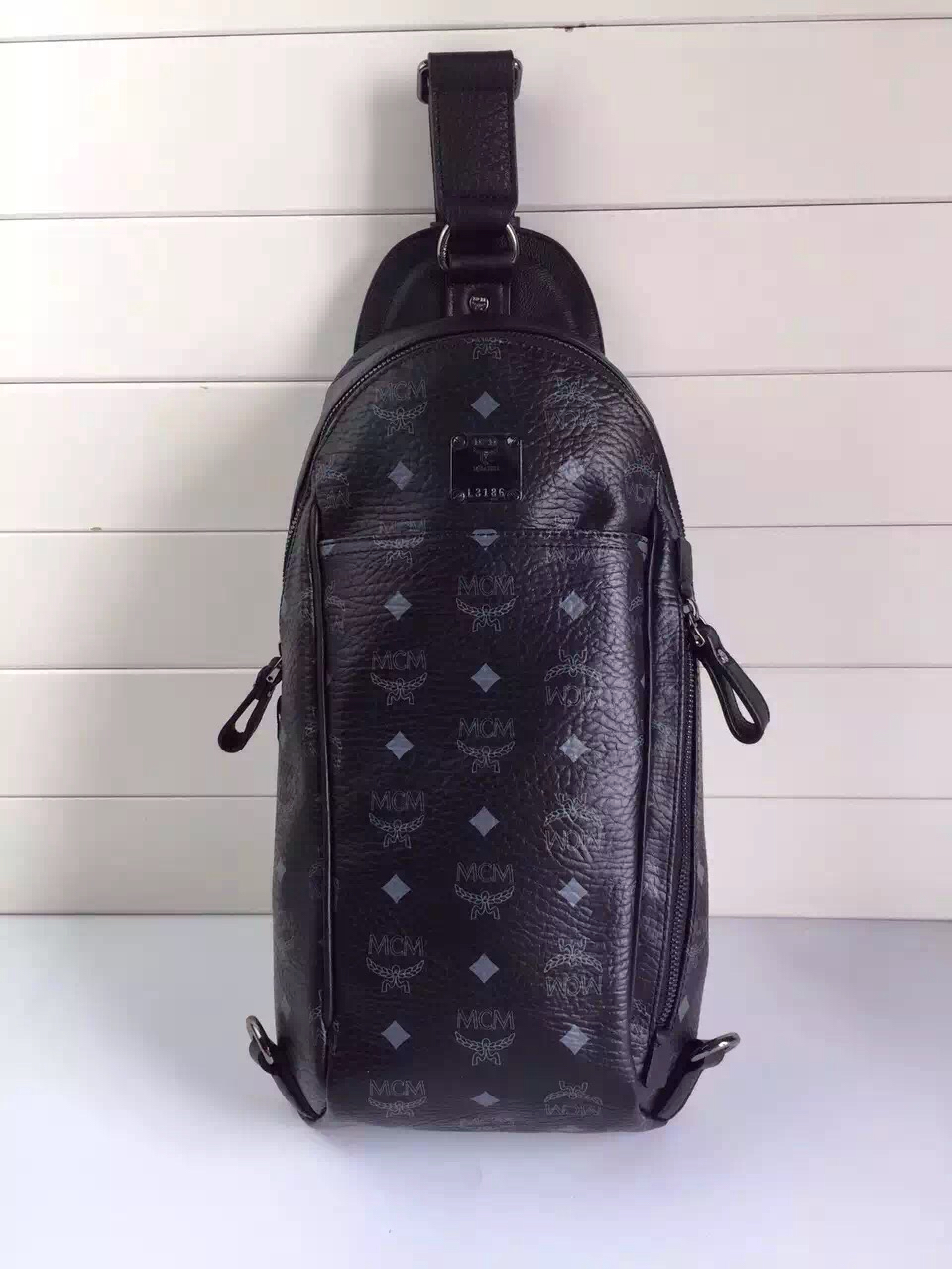 原单mcm多少钱?mcm大概卖好多钱一个-第2张图片-潮百科