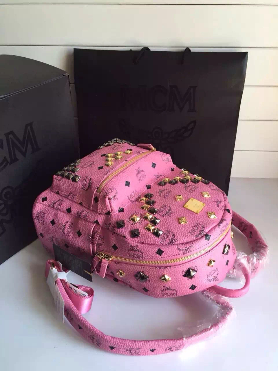 2015MCM经典小M钉 送全套包装 粉色双肩包小号背包 一件代发