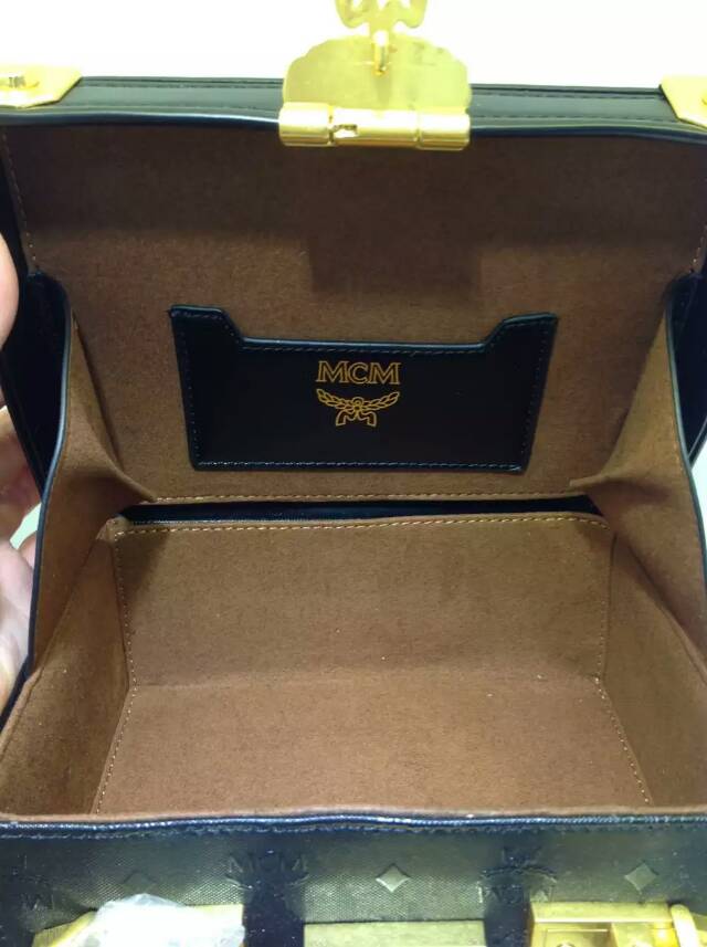 一件代发 MCM复古风格 Berlin箱型手袋