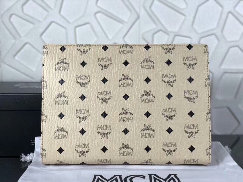 MCM2018年新款 经典LOGO印花拉链手包 原单PVC顶级ykk玉米大牙 无手绳 米白