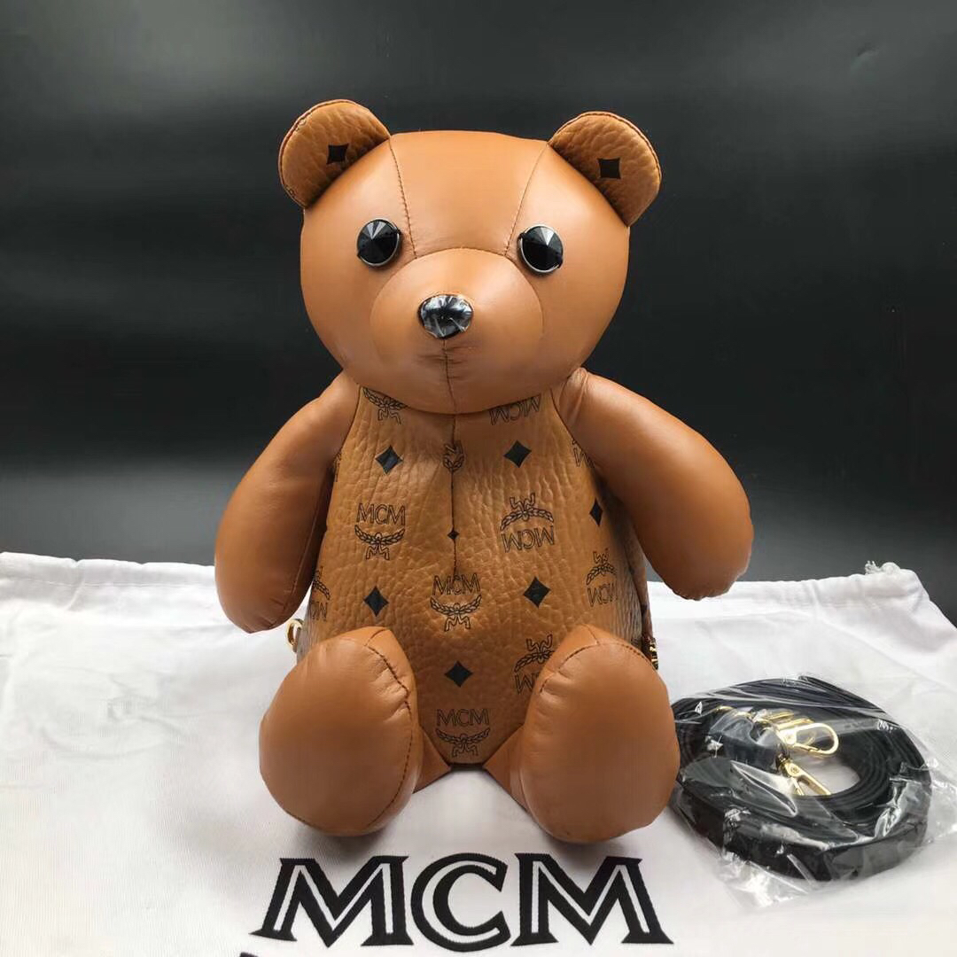 MCM官网同步 Bear Doll熊娃娃系列斜跨双肩背包 优雅好玩 土黄
