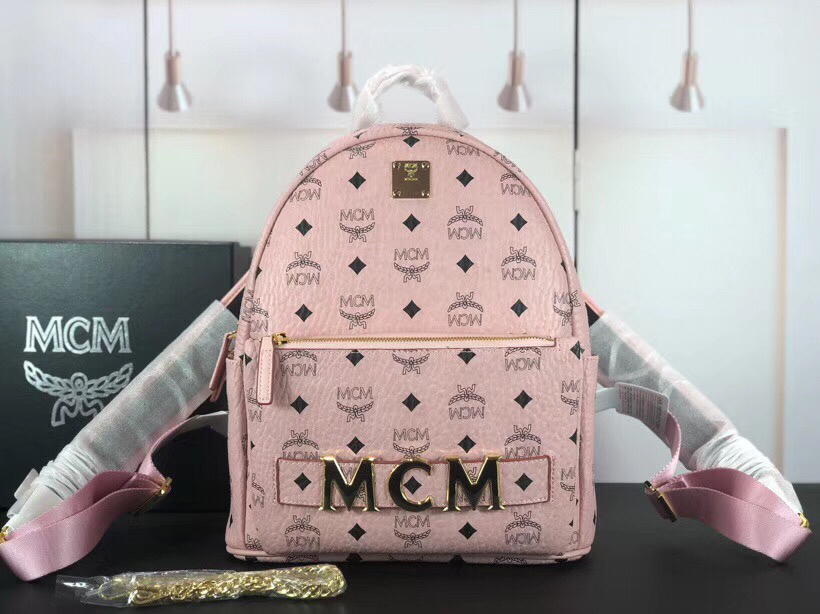 MCM Trilogie Stark Viseto双肩包 彰显传统设计理念 主隔层宽敞 粉色