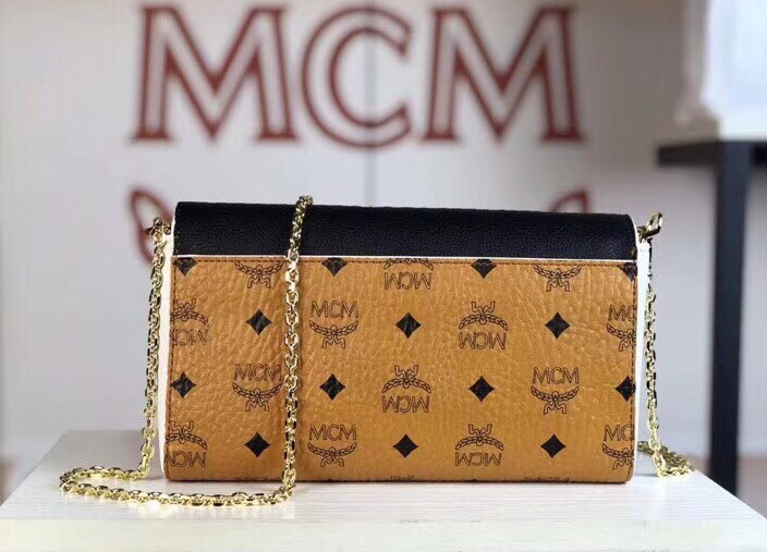 MCM Mille系列双皮盖链条包 翻盖设计 经典Visetos图案材质组合及色块皮革 土黄拼黑