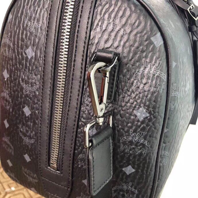 MCM包包批发 Traveler Visetos周末旅行包 耐用的Visetos印花涂层帆布与粘合衬里制成 黑色