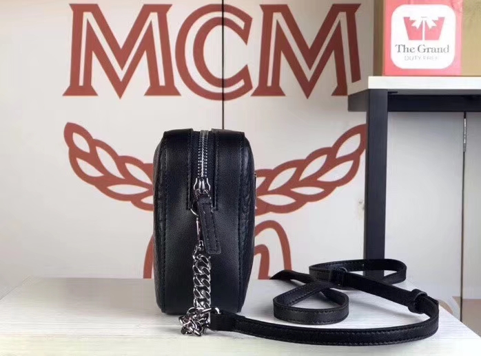 MCM Original相机包（黑色）经典Visetos印花涂层料配牛皮 曲线利落的相机包