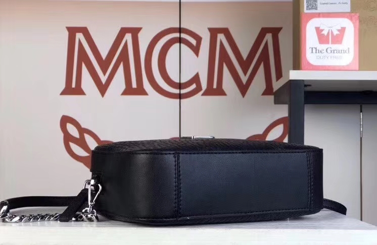 MCM Original相机包（黑色）经典Visetos印花涂层料配牛皮 曲线利落的相机包
