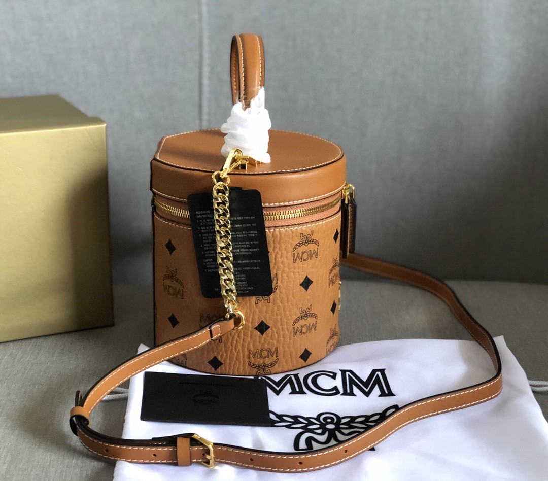 【￥390】MCM包包 Visetos圆柱形斜挎包 经典花纹 印花及镀金Logo牌