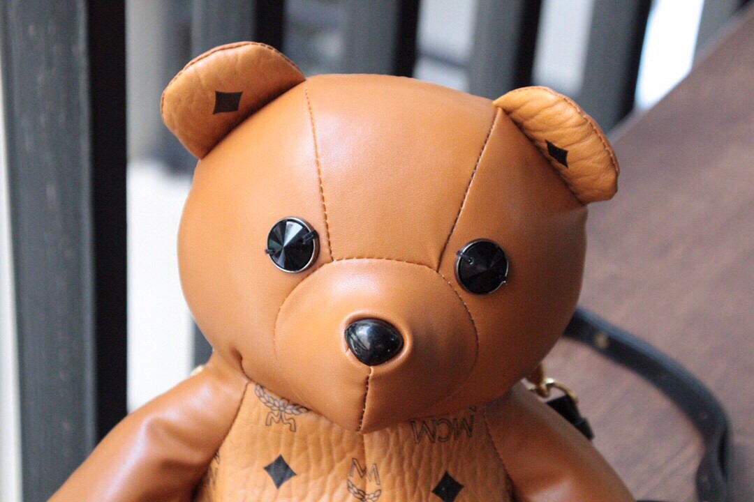 【￥390】MCM包包 Bear Doll熊娃娃系列 肩带多元化 Visetos印花涂层帆布制作